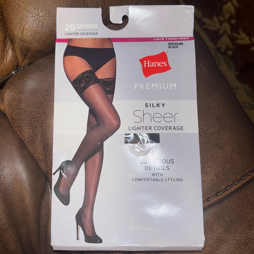 Hanes Lace Thigh High Medium Black